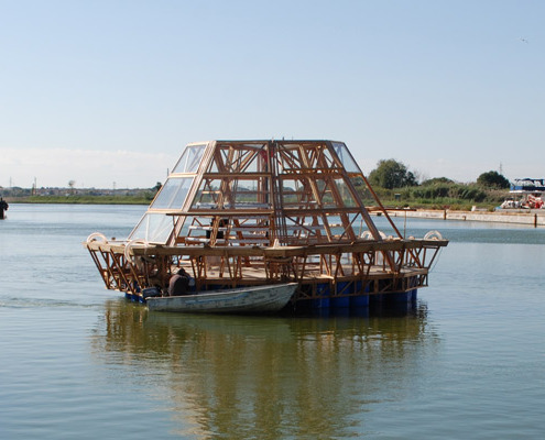 Jellyfish Barge Navicelli